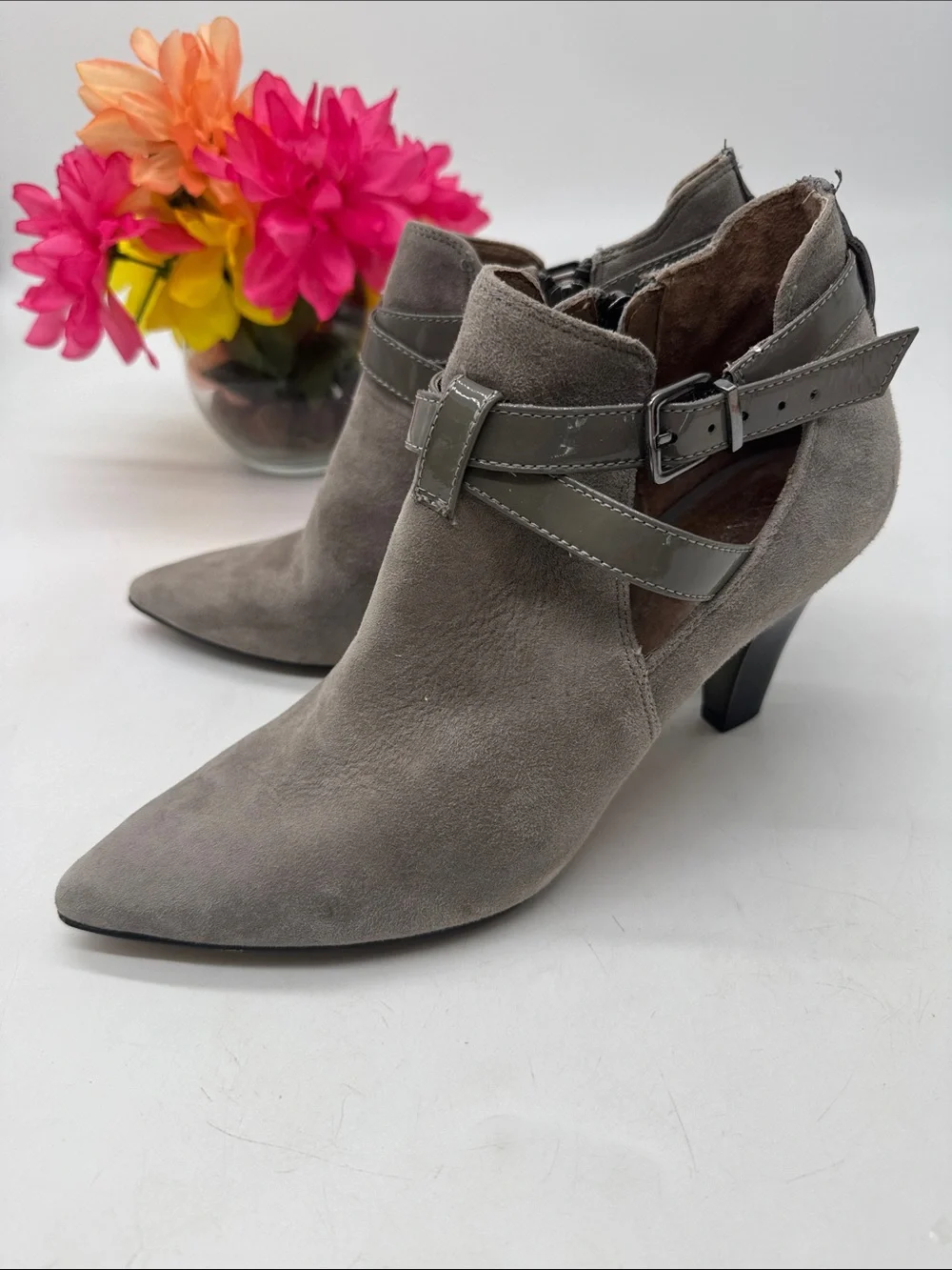 Donald J. Pliner Gray Suede Pointed-Toe Ankle Booties with Buckle Strap Size 8